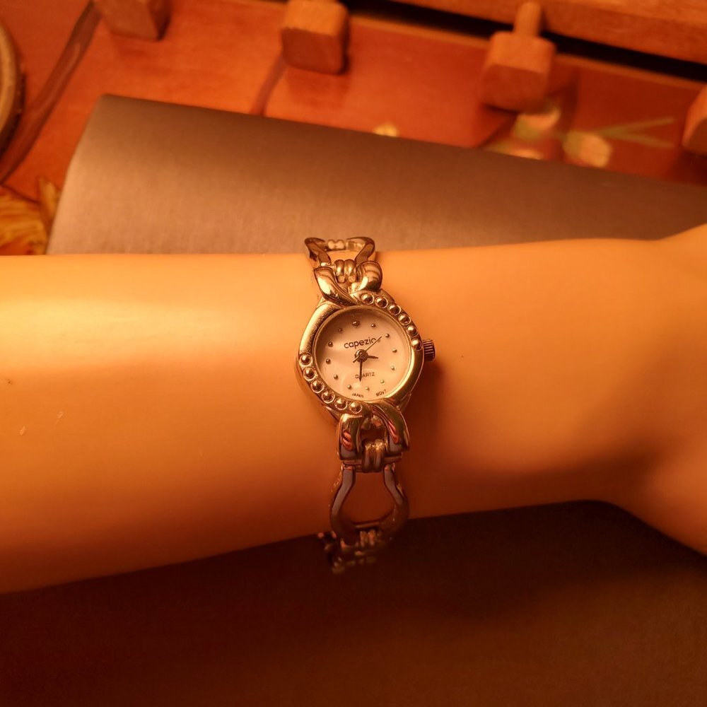 Capezio Ladies Watch-Silver Case & Link Band - White Face - Raised Accents - Picture 8 of 8